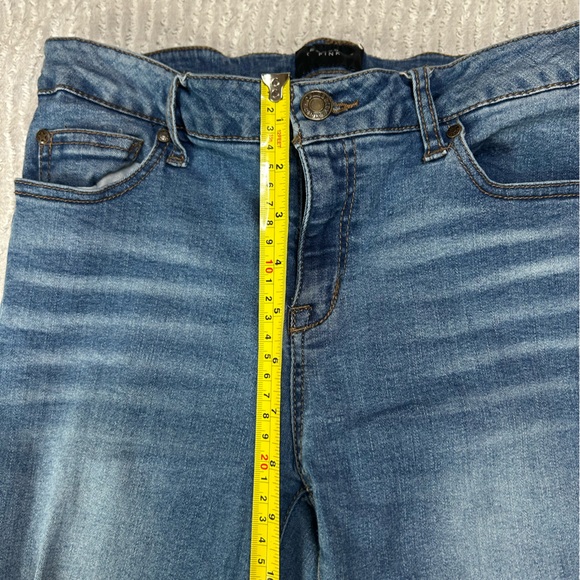 Jeans Bundle Size 9 / 29 Celebrity Pink Skinny Raw Hem Light & Medium Wash - Picture 12 of 15